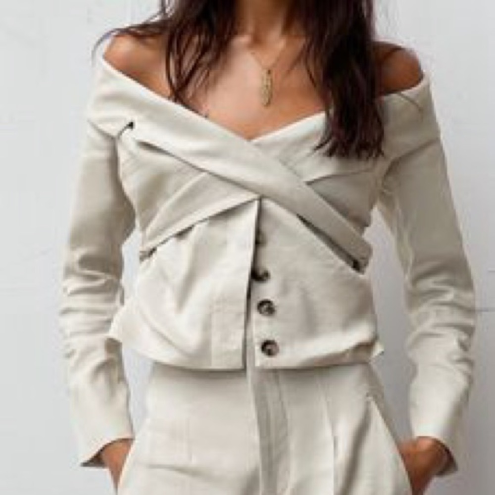 ZARA FITTED BLAZER [LIMITED EDITION]